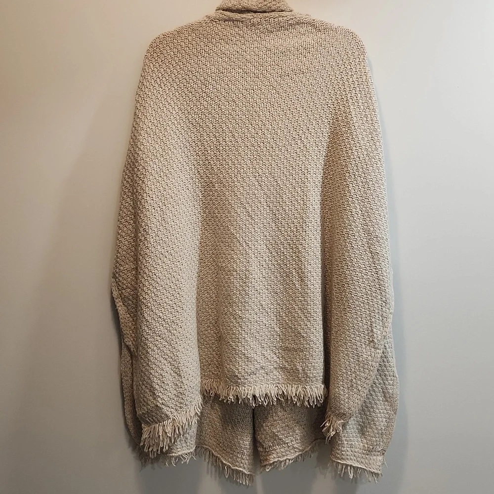 Massimo Dutti Sweater Poncho Shawl - Picture 10 of 16